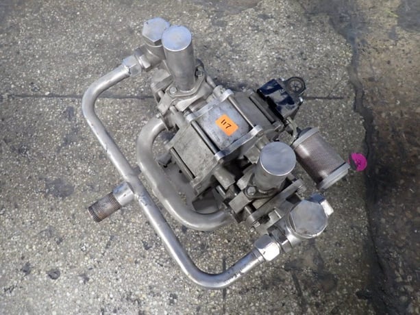 Graco, Air Powered Stainless Steel Pump - Image 2