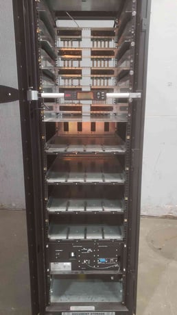 40.0 KVA APC Symmetra-PX, uninterruptible power supplies Empty Frame, 208 Volts, 3PH, 40 KW - Image 7