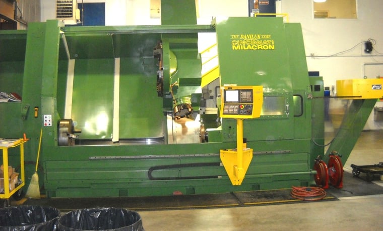 Cincinnati #Cinturn-28U, Fanuc CNC, 3-jaw 18" chuck, 10" hole, 100" cc, tailstock, remfr 2025, 1 yr warr - Image 2