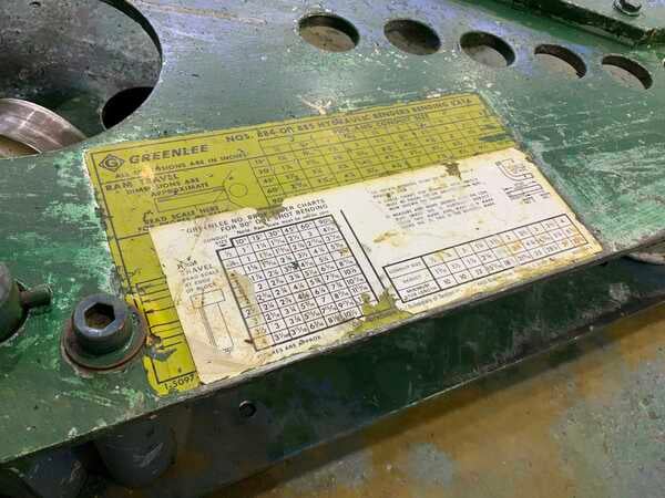 1-1/4" - 4" Greenlee #884, pipe & tube bender, 90 degree of bend, mounted on roll around cart, 3/4 HP - Image 7