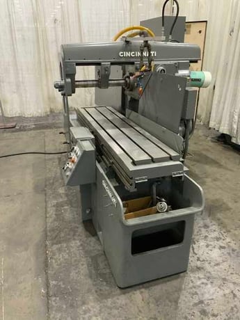 Cincinnati #220-153PL Hypowermatic horizontal production mill, 15" x 63" table, Allen-Bradley PLC - Image 2