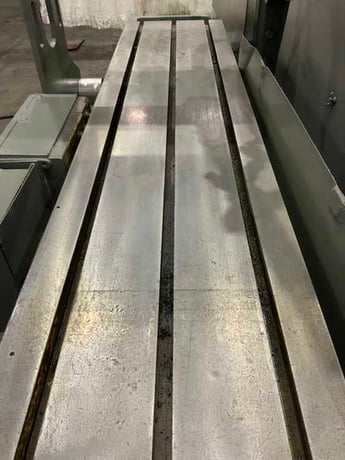 Cincinnati #220-153PL Hypowermatic horizontal production mill, 15" x 63" table, Allen-Bradley PLC - Image 6