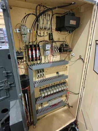 Cincinnati #220-153PL Hypowermatic horizontal production mill, 15" x 63" table, Allen-Bradley PLC - Image 9