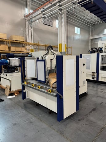 51 Ton, 3.8 oz., Tayu #TC-450DS, vertical dual shuttle injection molding machine, Sigmatek Control, new, 2024 - Image 3