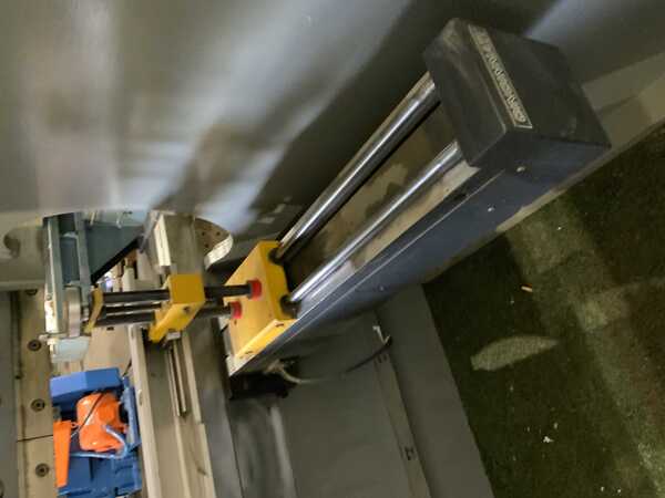 175 Ton, Cincinnati #175BX, hydraulic press brake, 12' overall, 126" between housing, 10" stroke, 16" throat - Image 8