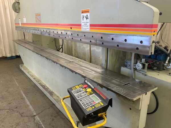 175 Ton, Accurpress #717512/16, hydraulic press brake, 16' overall, 126" between housing, 8" stroke, 10" - Image 3