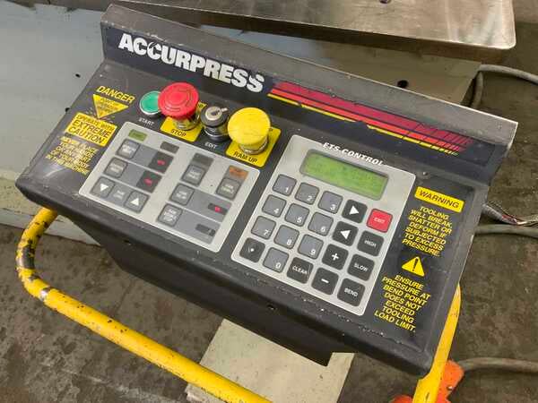 175 Ton, Accurpress #717512/16, hydraulic press brake, 16' overall, 126" between housing, 8" stroke, 10" - Image 7