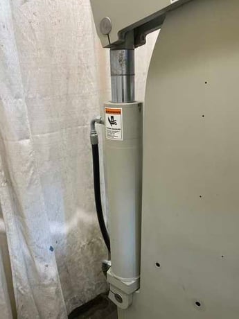 175 Ton, Accurpress #717512/16, hydraulic press brake, 16' overall, 126" between housing, 8" stroke, 10" - Image 10