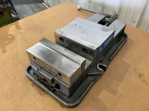 Kurt #D80, precision machine vise, 10" jaw opening, 7-1/2" jaw width, 2" jaw height - Image 4