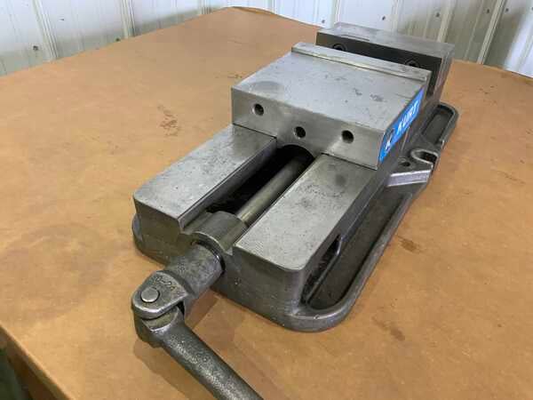 Kurt #D80, precision machine vise, 10" jaw opening, 7-1/2" jaw width, 2" jaw height - Image 6