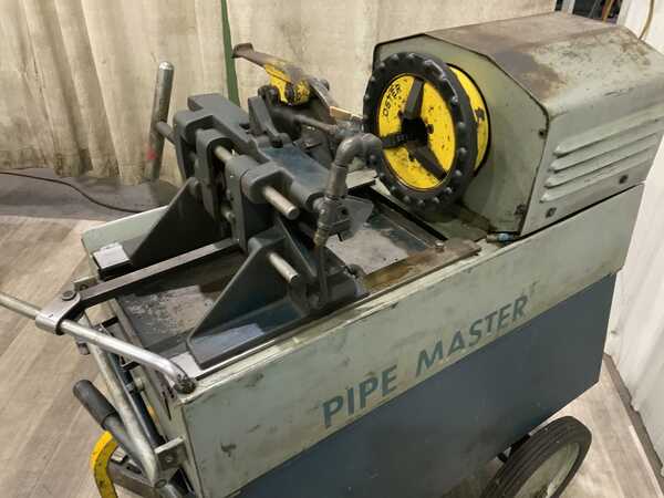 1/4" - 2" Oster #655, pipe & bolt threader, 1/8"-2" pipe capacity, front & rear chucks, reamer, 1/2 HP - Image 6