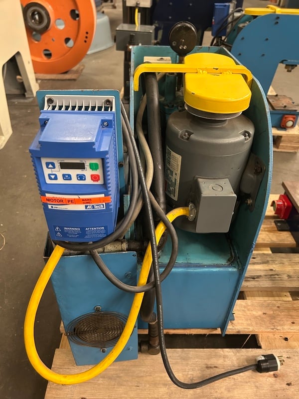 1 Ton, Multipress #WUA-1TR, Gap Frame Hydraulic Press, 3" stroke, 7" daylight, 1" ram, 5" throat, 10" x 8.5" - Image 5