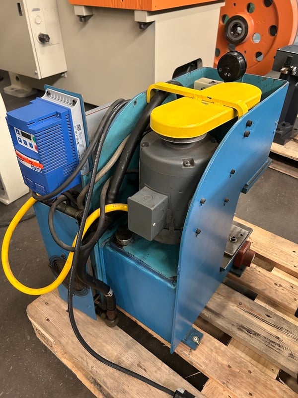 1 Ton, Multipress #WUA-1TR, Gap Frame Hydraulic Press, 3" stroke, 7" daylight, 1" ram, 5" throat, 10" x 8.5" - Image 6