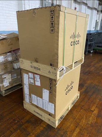 Cisco #C9410R, Switch modules, Catalyst 9400 Series, C9400-LC-48U C9400-SUP-1XL-Y, 10 slots, unused - Image 2