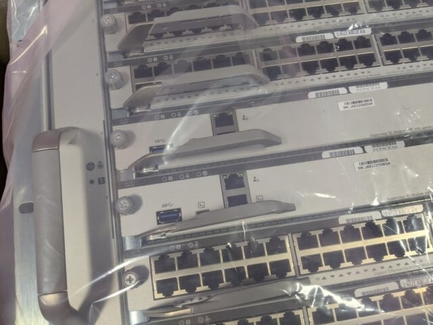 Cisco #C9410R, Switch modules, Catalyst 9400 Series, C9400-LC-48U C9400-SUP-1XL-Y, 10 slots, unused - Image 6