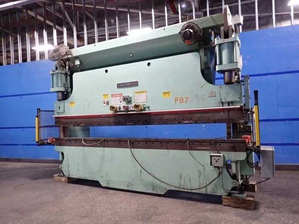 175 Ton, Cincinnati #175x12CB, hydraulic press brake, 14' overall, 150" between housing, 10" stroke, 8" - Image 1
