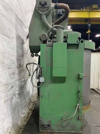 24" x 48" Goff #2460S, vertical shot blast machine, (2) 12" blast wheels, elevator, 1992 - Image 7