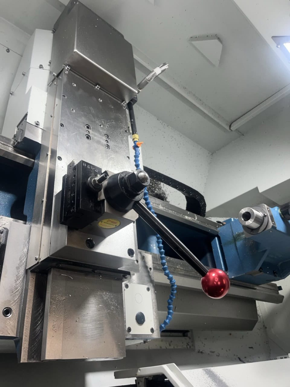 Romi #C-470, CNC Lathe, 18.5" swing, 39.4" centers, 3000 RPM, 8 station, tailstock, 2.56" Bore, Siemens - Image 5
