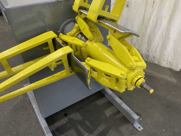 4000 lb. Regal #4000-12-SRNP-SDB, coil reel, 12" width, 48" outside dimensions, 12"-22" ID, 6 keepers, drag - Image 4
