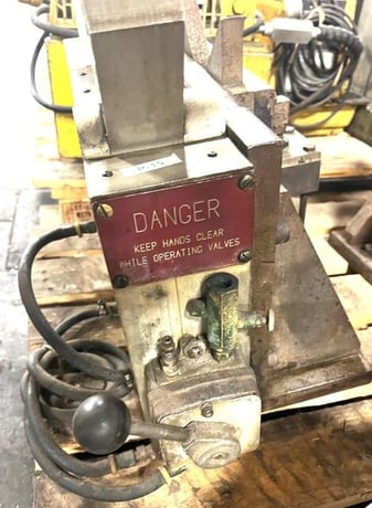Electric Steady Rest for CNC lathe - Image 4