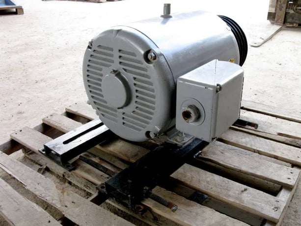 40 HP 1760 RPM Baldor, Industrial Motor, Frame 324T, 230/460 Volts - Image 10