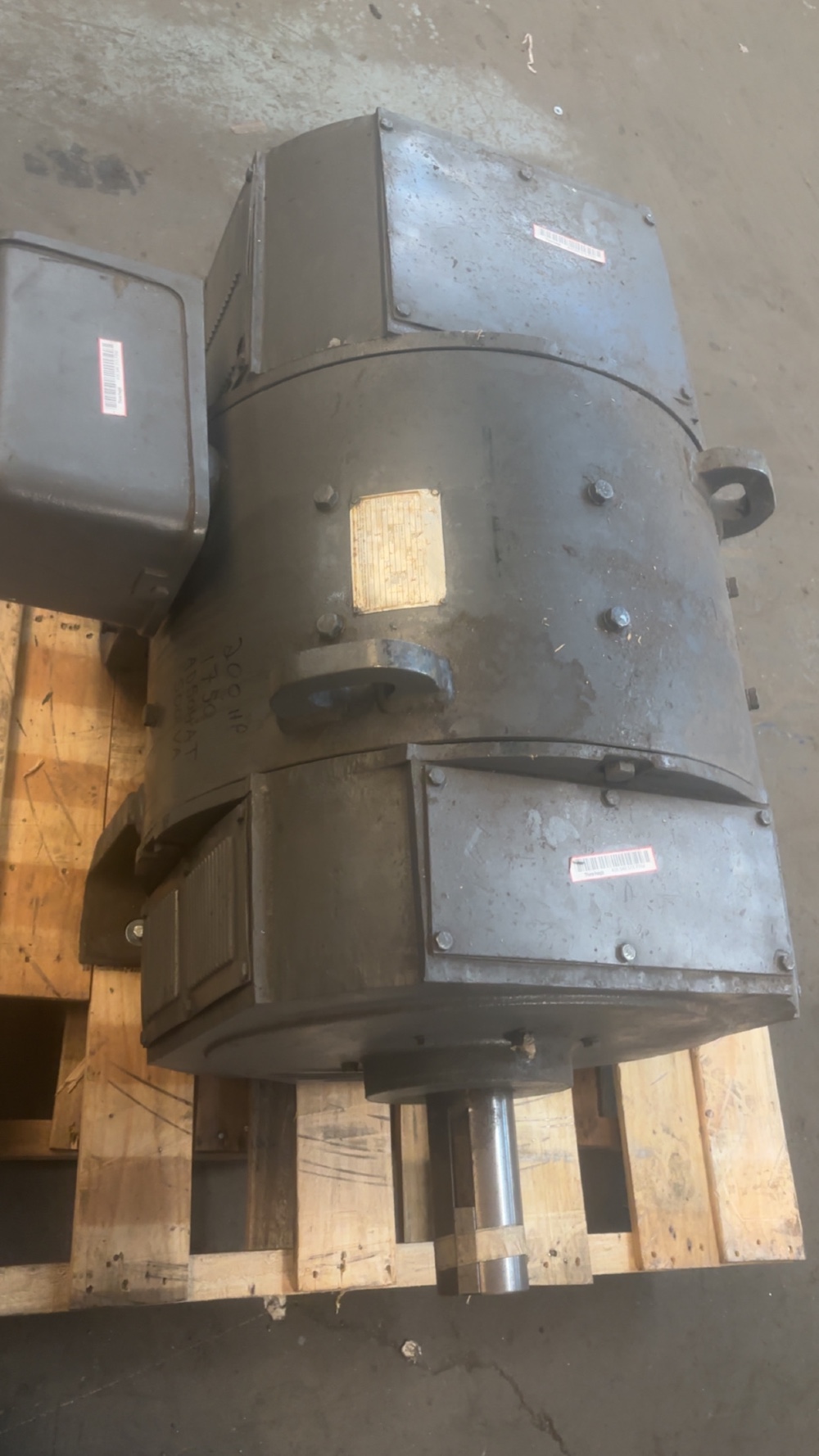200 HP 1750/1900 RPM General Elecric, Frame AD504AT, DPFG, 1.0 service factor, 500 VA, F3 - Image 3
