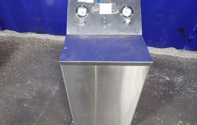 M & O Perry #FC, Pneumatic Pressure Tester, 8 Amps, 220 V - Image 1