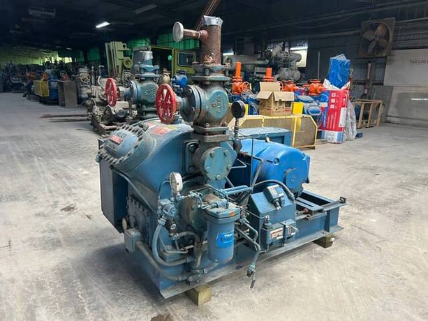 75 HP Vilter, 4-Cylinder Reciprocating Compressor Package, Belt Driven, 1200 RPM, 525 psig, R-717, 460 V. - Image 4