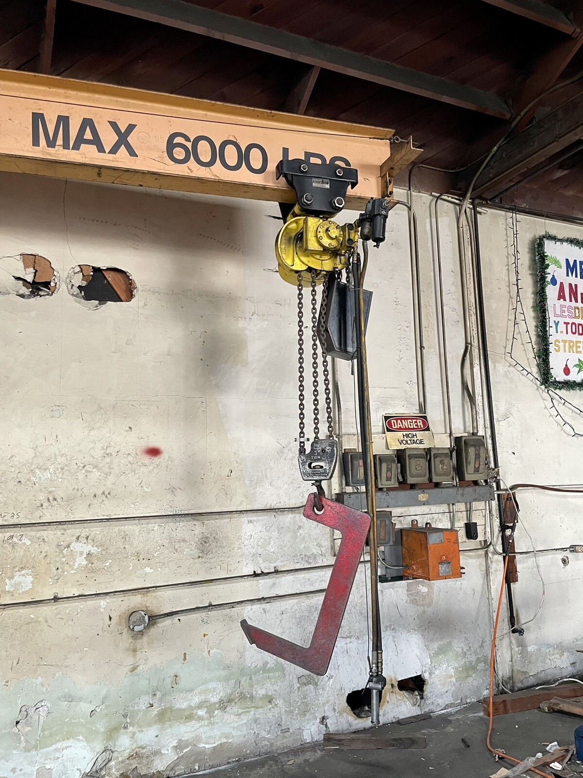 3 Ton, HS Jib Crane, w/ pneu Yale Hoist, Span 13', 135" slide - Image 3