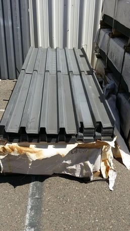 Medalith #YCL-2080, 24" x 8' metal barrier fen, b-deck roofing sheets & siding - Image 5