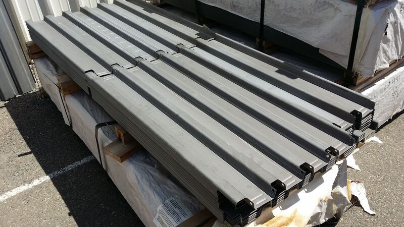 Medalith #YCL-2080, 24" x 8' metal barrier fen, b-deck roofing sheets & siding - Image 6