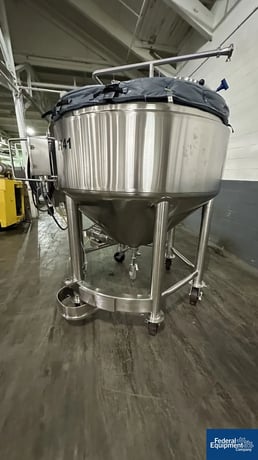 423 gallon Feldmeier, Kettle, 316L Stainless Steel, 68" diameter x 17" straight side, dish top, cone bottom - Image 4