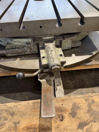 36" x 36" Lucas, air lift rotary table, 6 t-slots - Image 4