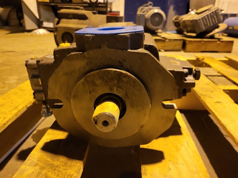 Bosch #0513600214, Hydraulic Vane Pump, 45 cm3 displacement, 3045 psi, 2-hole flange - Image 4