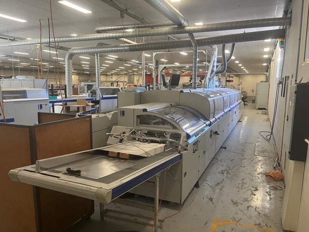 Kolbus #KM412.B-PUR, perfect binder complete line, 21 station, Nordson glue, 2012 - Image 6