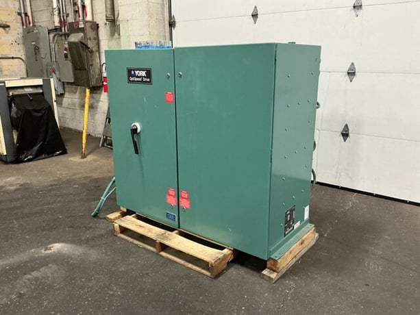 1049 HP York, TM-1100-KB12F-46D, Optispeed variable speed drive, 460 Volts - Image 3