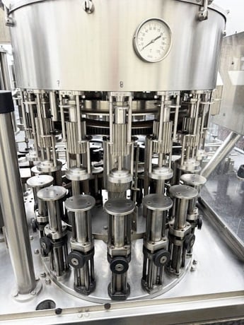GAI #3001-Top, 16 Valves Triblock Bottle Sparger, Filler, Corker with Cork Feed System - Image 4