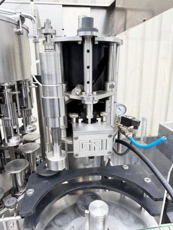 GAI #3001-Top, 16 Valves Triblock Bottle Sparger, Filler, Corker with Cork Feed System - Image 6