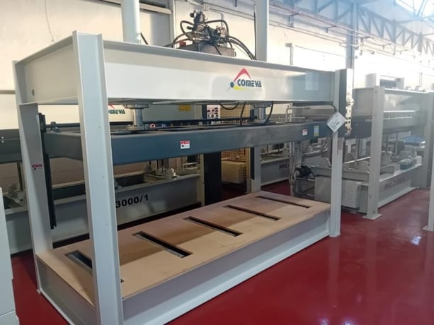 40 Ton, Comeva #PPX-3000, Hydraulic Cold Press, 118" X 49" working area, (2) 3.94" pistons, 3 HP, 400 V. - Image 4