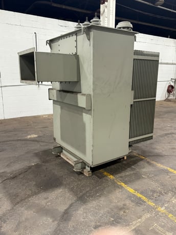 1630 KVA 4160 Delta Primary, 665 Delta Secondary, General Electric transformer, 1995 - Image 1