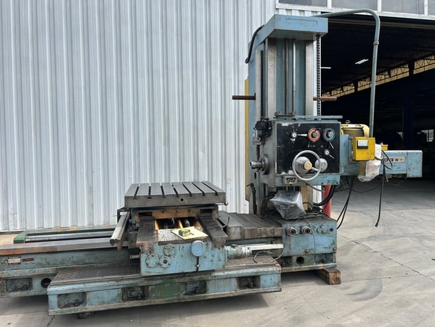 4" Kuraki #KBT-100-3W, table type horizontal boring mill, 41" x 47" built-in rotary table, pendant Control - Image 1