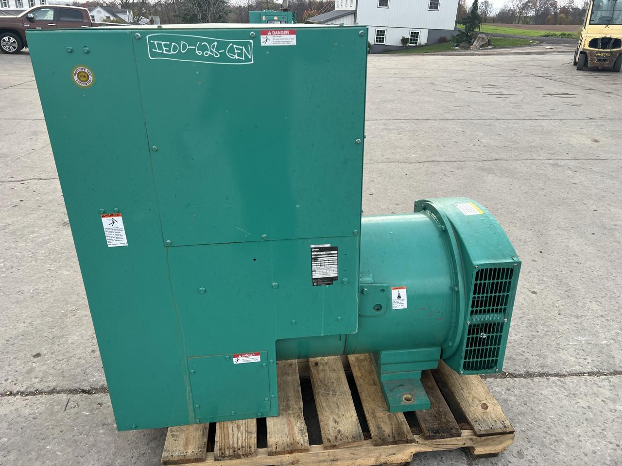 350 KW, Onan, Cummins #350DFCC-40176F, generator end with controller & breaker, 120/208 Volts, 649 hours, 1991 - Image 6
