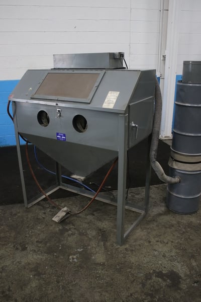 48" width x 24" D x 24" H Mac Blast #4-48-24, blast cabinet, 2 gloves, trigger gun, foot pedal - Image 2