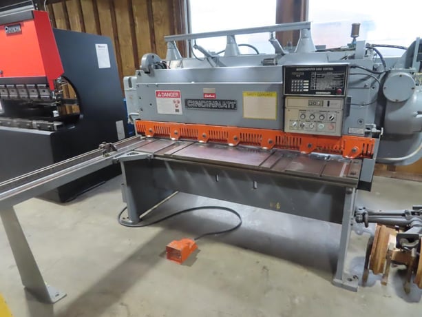 10 gauge x 6' Cincinnati #1006R, Power Squaring Shear, 75" Blade, 7 Hold Downs, 7.5 HP, 22-11 amps, 230/460 - Image 2