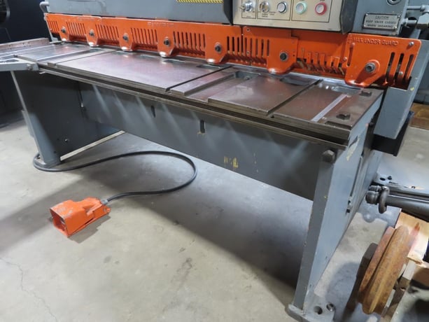 10 gauge x 6' Cincinnati #1006R, Power Squaring Shear, 75" Blade, 7 Hold Downs, 7.5 HP, 22-11 amps, 230/460 - Image 4