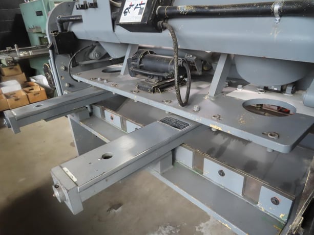 10 gauge x 6' Cincinnati #1006R, Power Squaring Shear, 75" Blade, 7 Hold Downs, 7.5 HP, 22-11 amps, 230/460 - Image 7