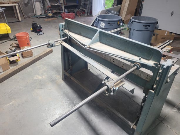 16 gauge x 4.4' Wysong & Miles #1652, Mechanical Power Squaring Shear, 26" back gauge, 1970 - Image 2
