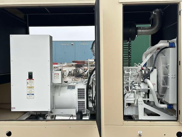 250 KW Blue Star Power Systems #JD250-02, diesel generator set, 120/208 Volts, 422 HP @ 1800 RPM, John Deere - Image 4
