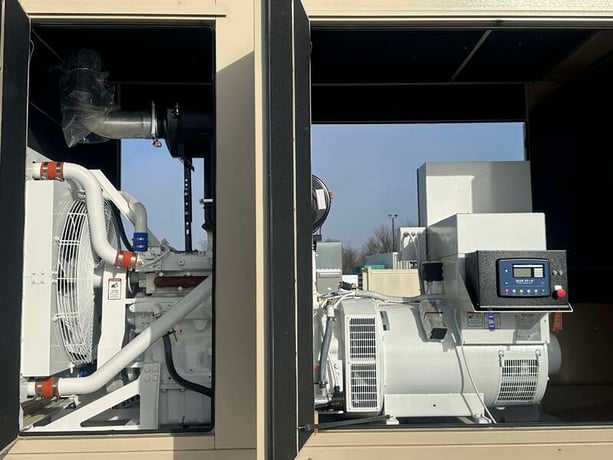 250 KW Blue Star Power Systems #JD250-02, diesel generator set, 120/208 Volts, 422 HP @ 1800 RPM, John Deere - Image 6