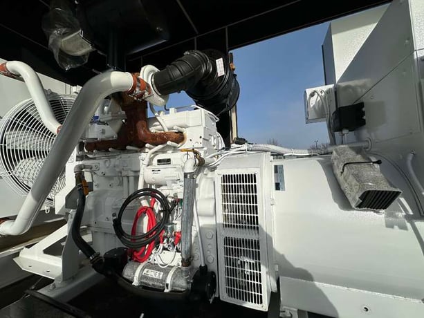 250 KW Blue Star Power Systems #JD250-02, diesel generator set, 120/208 Volts, 422 HP @ 1800 RPM, John Deere - Image 7